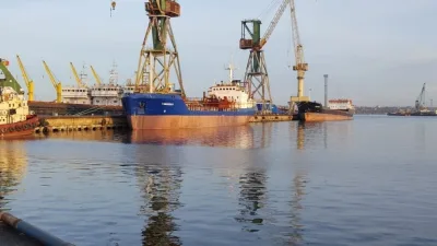 Kiev Shipping アーカイブ：港と船舶の写真