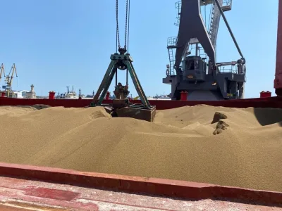 Kiev Shipping アーカイブ：港と船舶の写真